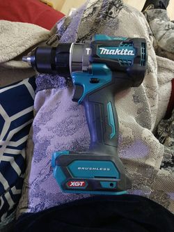 Makita 40v brushless hammer drill