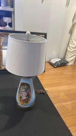 Vintage porcelain lamp  look great