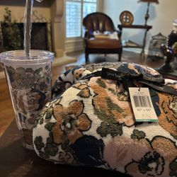 Vera Bradley Blanket And Tumbler Set