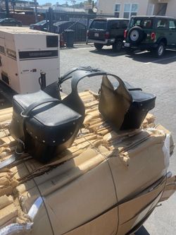 Saddle bags for harley davidson