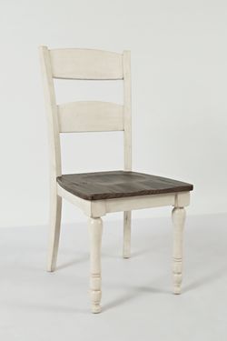 Madison County Vintage White Ladderback Chair (Set of 2)