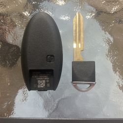BRAND NEW INFINITI KEY FOB WITH KEY