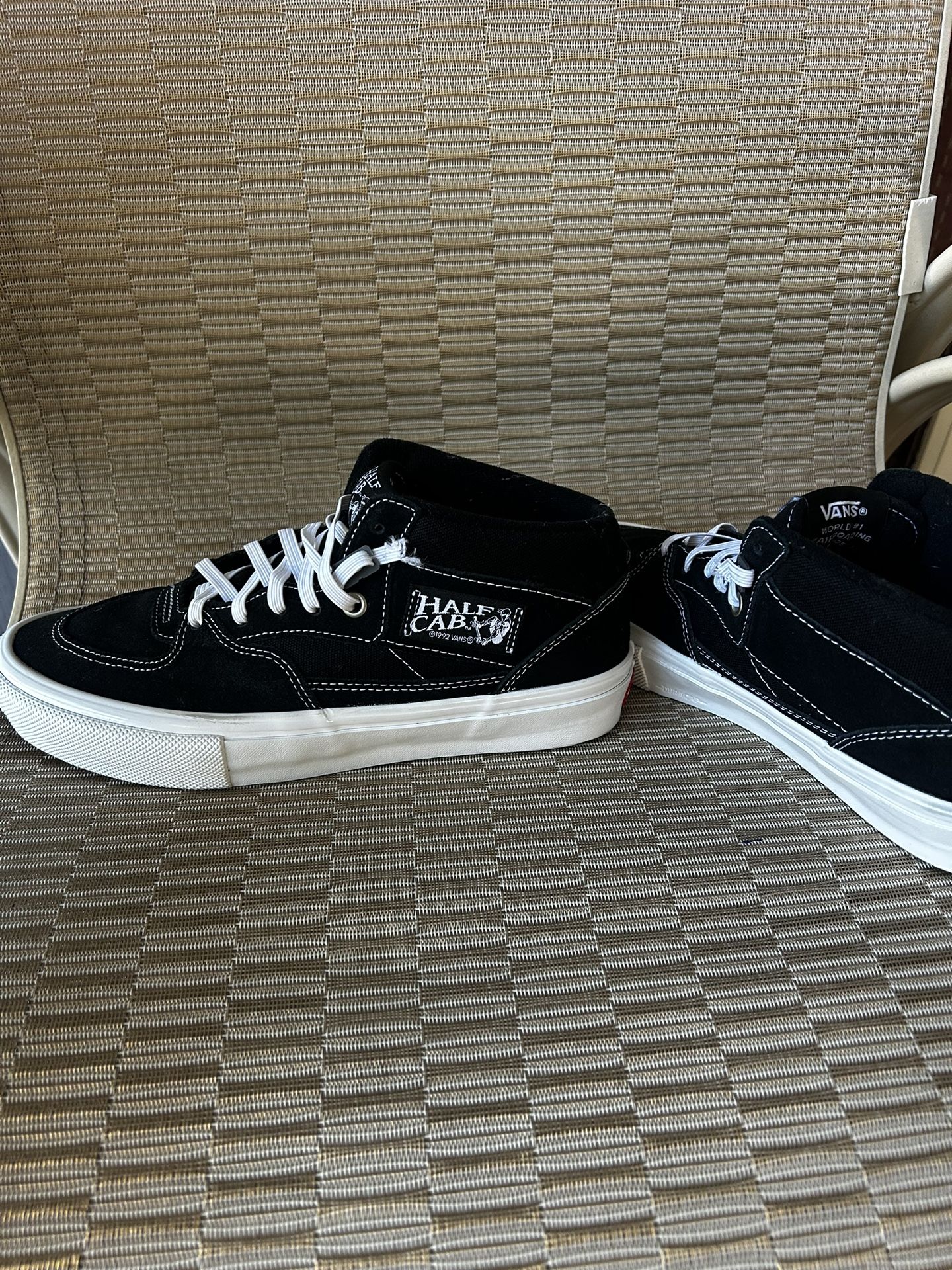 Men’s /Youth Half Cab Vans Skate Shoes