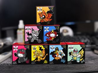 Sanrio x Godzilla  Figure Set