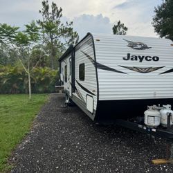 2019 Jayco Jay Flight SLX – $13,500 – Great Condition!