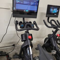 FULLERTON - 2025 model
Nordictrack X24 Exercise bike - Incline decline function- (lightly used) 900$