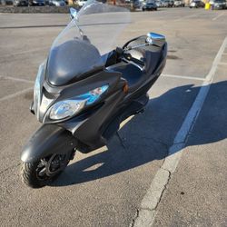 2015 Suzuki scooter Burgman 400 c.c. Automatica