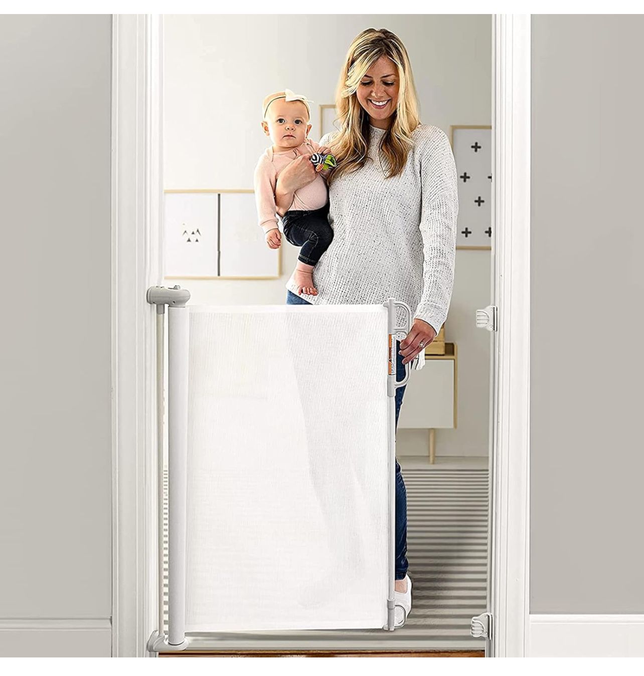Retractable Baby/Pet Gate – New In Box