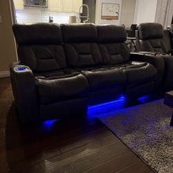 Sectional Couch (power recliner)