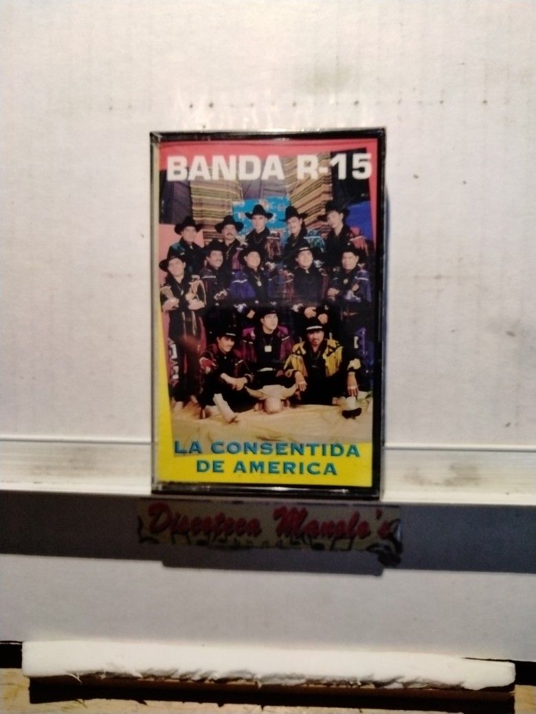 BANDA R-15 LA CONSENTIDA DE AMERICA - CASSETTE