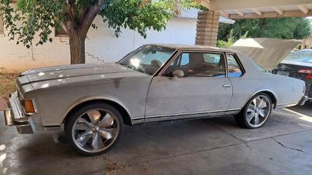 77 CHEVY CAPRICE LANDAU ON 22'S