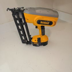 DeWalt 18V XRP Nailgun DC618