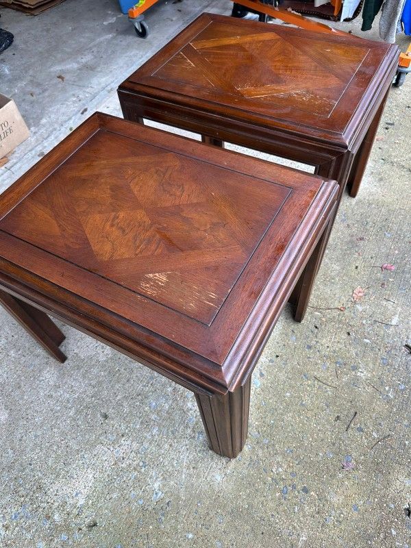 Lane Mid Century Modern Pair of Side End Tables