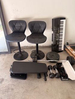 Moving out! Everything must go, weights, Christmas tree, mirrors, barstools and more
