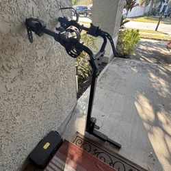 Thule  2 bike hitch mount carrier