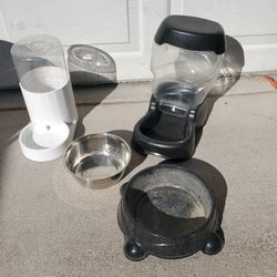 PET FOOD/WATER DISPENSERS & 2 BOWLS $10 FOR ALL