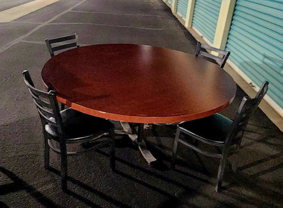 Tables [Qty:20]  And Chairs [Qty:50] Cheap & Good Condition