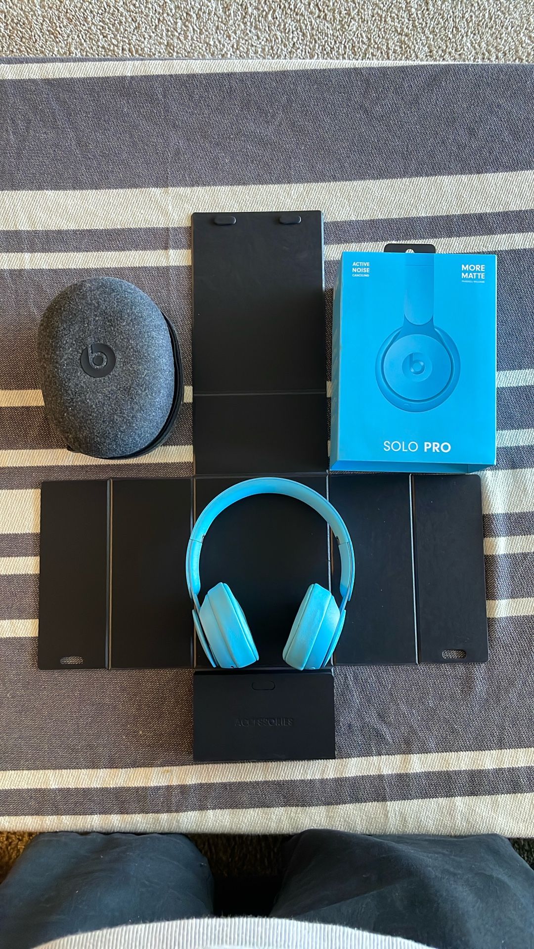 Beats Solo Pro Matte Blue Pharrell Williams Addition