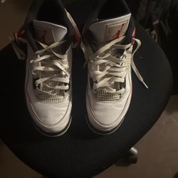 Air Jordan 4 Retro