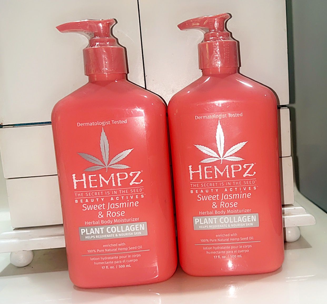 2x hempz  sweet jasmine and rose plant collagen lotion 