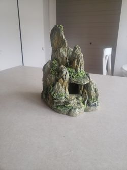 Aquarium Rock Cave