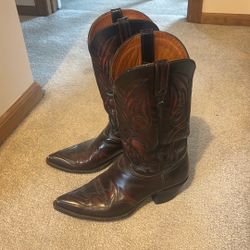 Chisholm Cowboy Boots