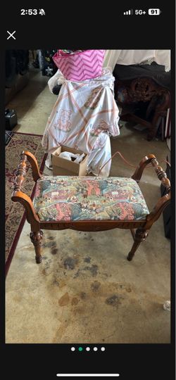 Beautiful Vintage bench