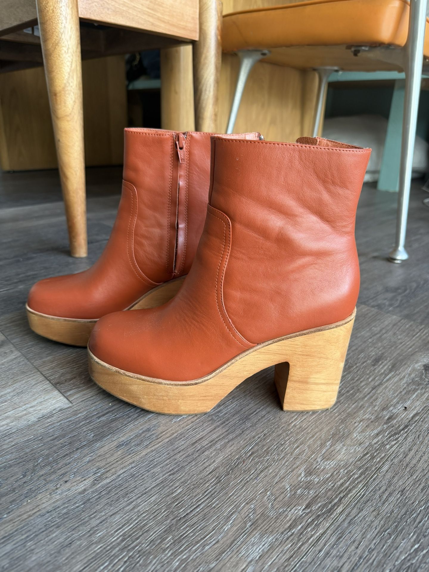 Charlotte Jones Boots sz 8