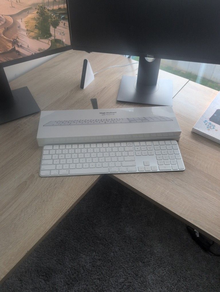 Magic Keyboard With Touch ID and Numeric Keyboard