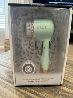 Facial Cleansing Brush