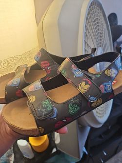 Unisex Marvel sandals  2.5