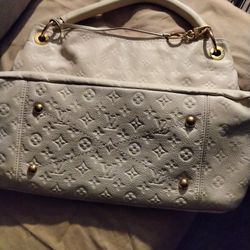 Louivaton Bag Retail 2,000    I Want 600