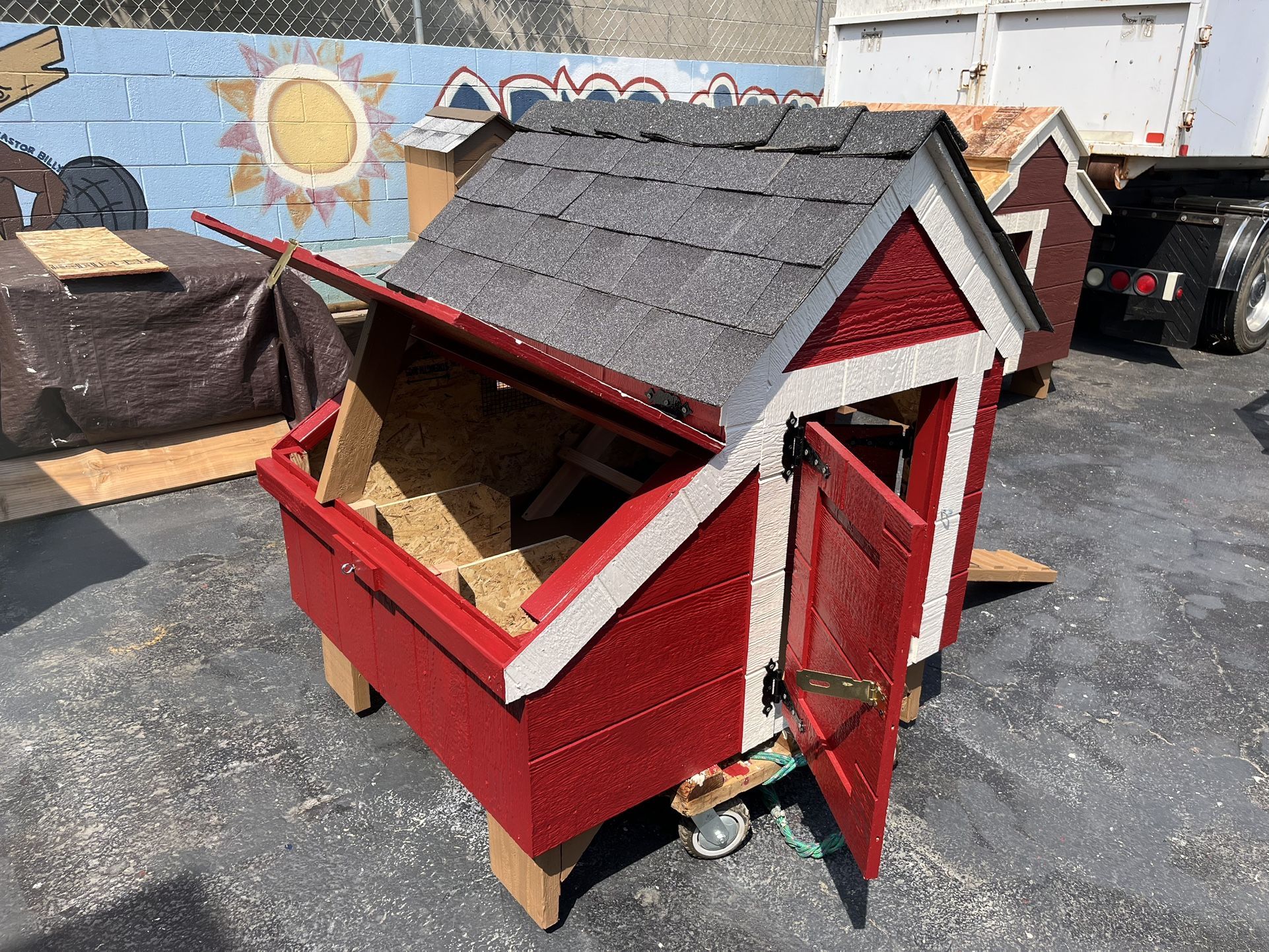 Chicken Coop With Delivery