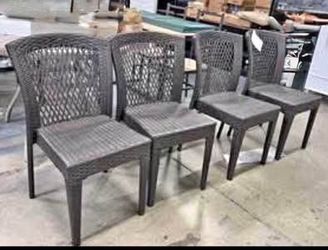 Newly Assembled Set of 4 Outdoor Dining Chairs PE Rattan & Steel Frame Patio Chairs