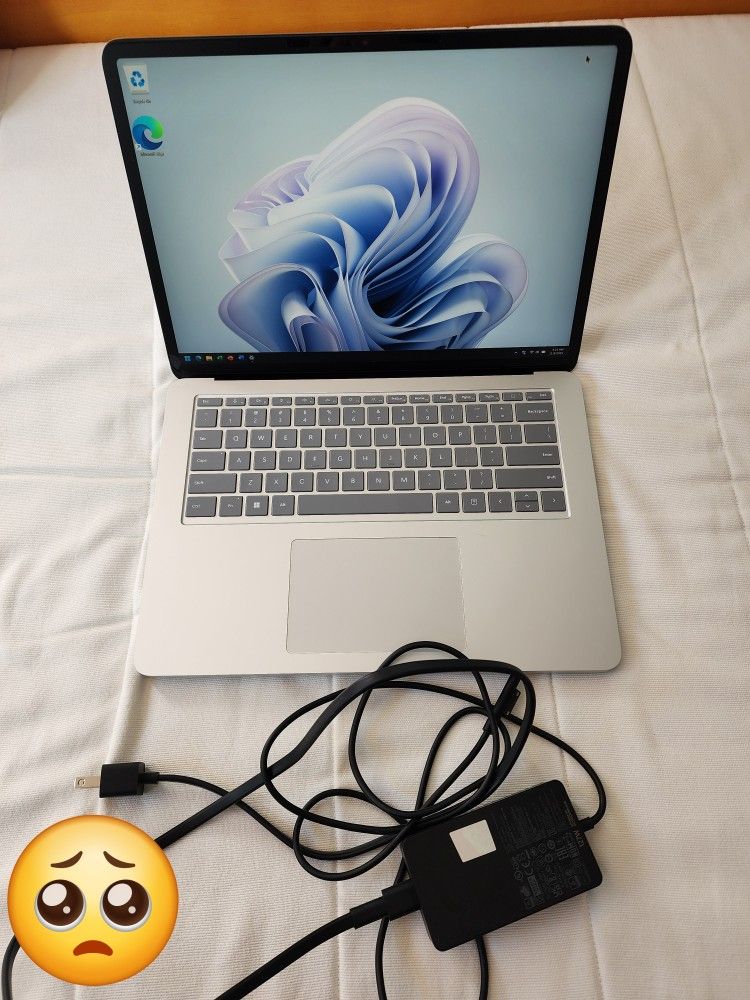 Surface Laptop Studio 2 14" Touchscreen Gaming Microsoft Laptop NVIDIA RTX 4050 Intel i7 16GB RAM 512GB SSD Windows