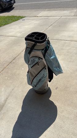 Adam’s nice golf club back with rain cover very good condition