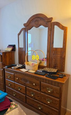 Dresser