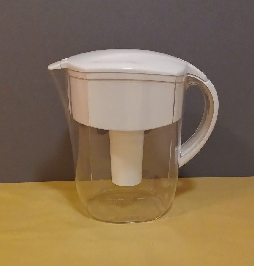 Brita Large 10 Cup Water Filter Pitcher with 1 Standard Filter, Pick Up NW Chicago