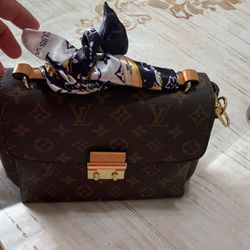 Louis Vuitton Pochette Bag for Sale in Miami, FL - OfferUp