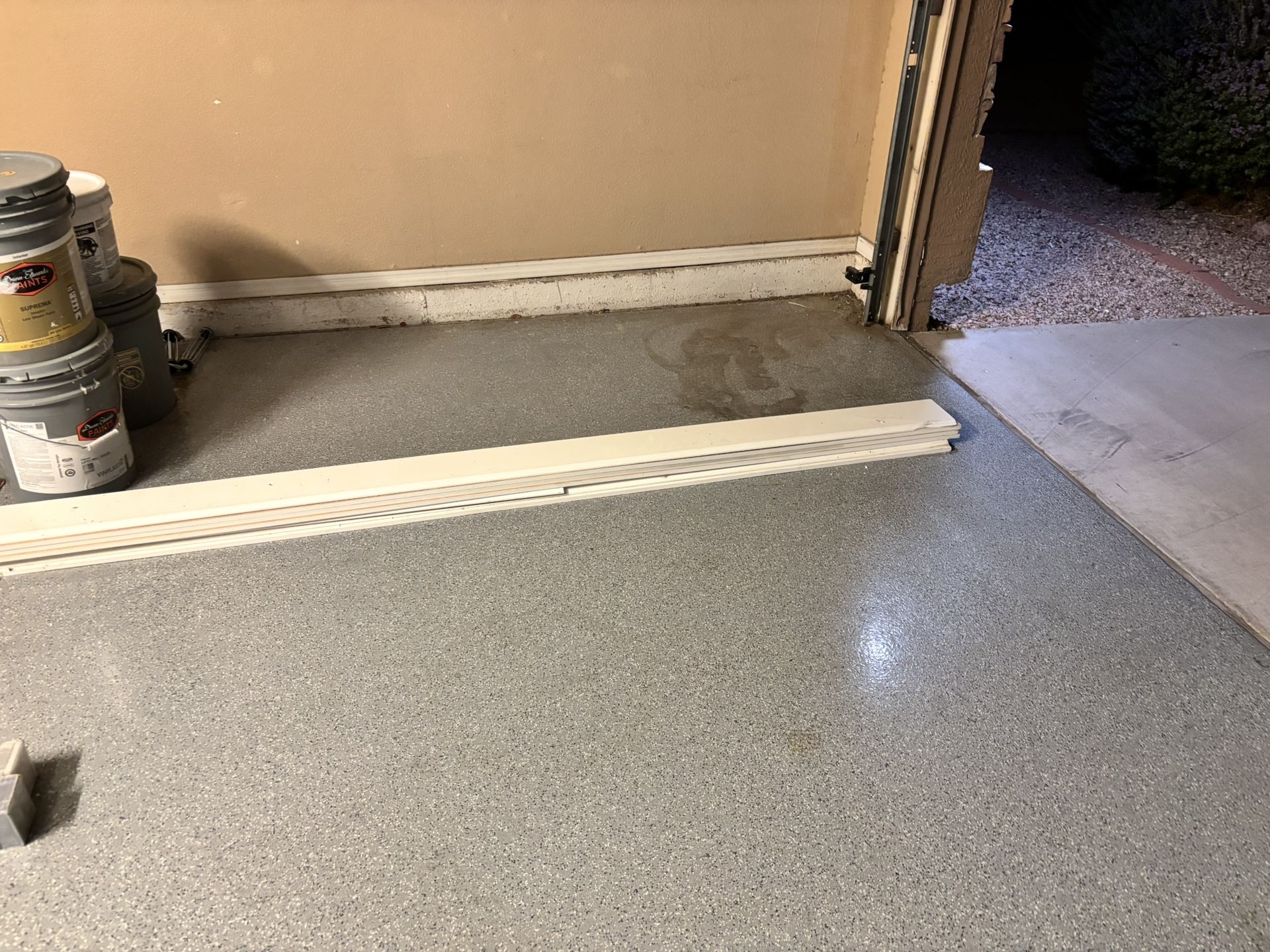 16 Foot White Baseboard For Sale