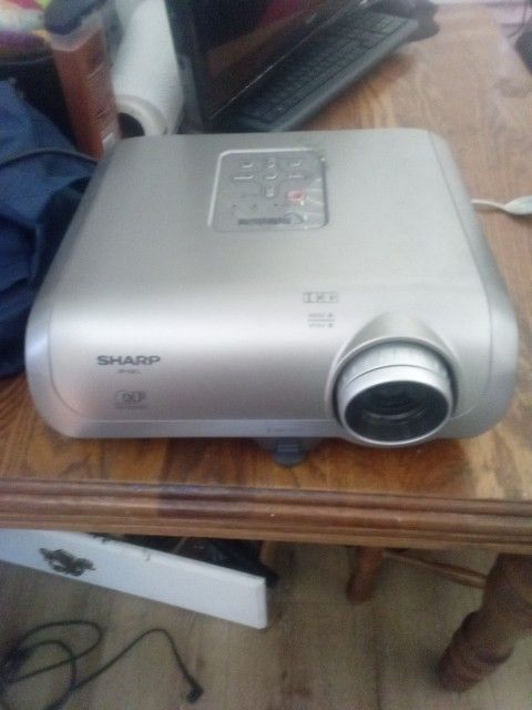 Projector Sharp
