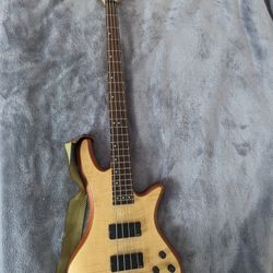 Schector Stilleto Custom-4 Bass Guitar
