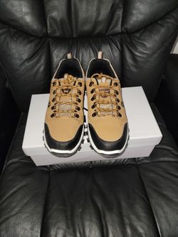 men hiking shoes 9.5