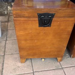 Wooden Storage Benches 