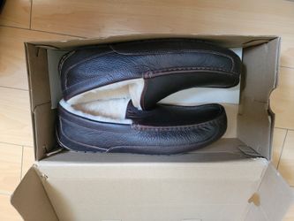 UGG Lether Brown Slippers SIZE 13