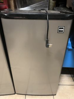 RCA Mini refrigerator