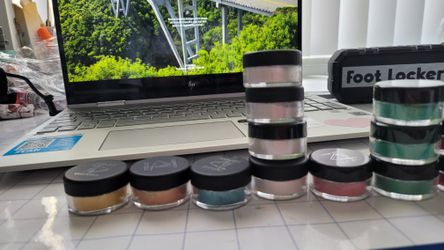 NATURAL COSMETICS MINERAL MAKEUP