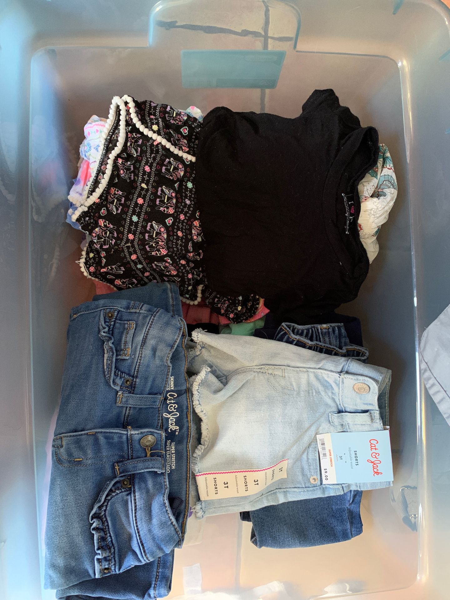 Cute Little girls clothes 2T & 3T