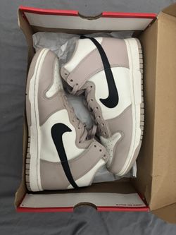 Nike Dunk High 9.5