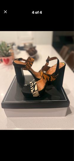 Qupid Platform Block Heel Sandals – Animal Print – Size 8